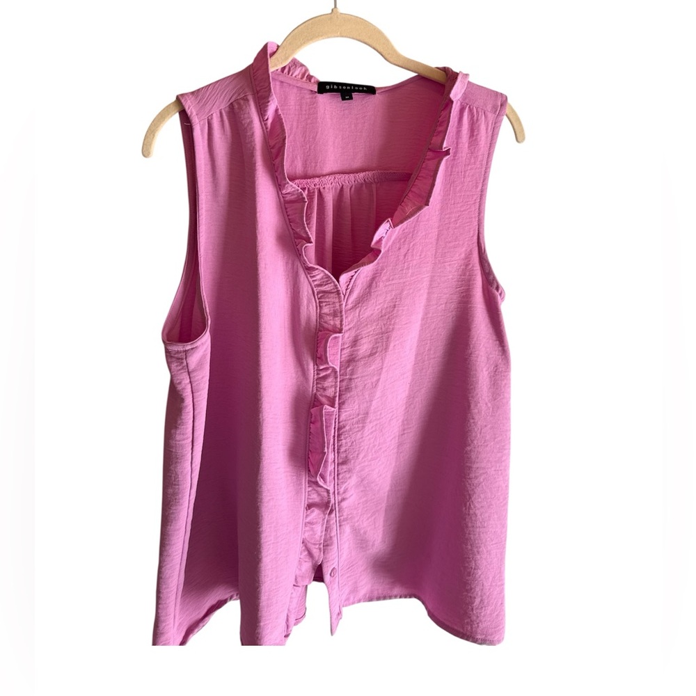 NWOT GibsonLook Pink Ruffled Sleeveless Top in Size M
